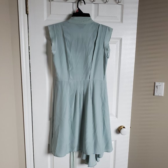 Size S guess by marciano dress - Picture 2 of 3